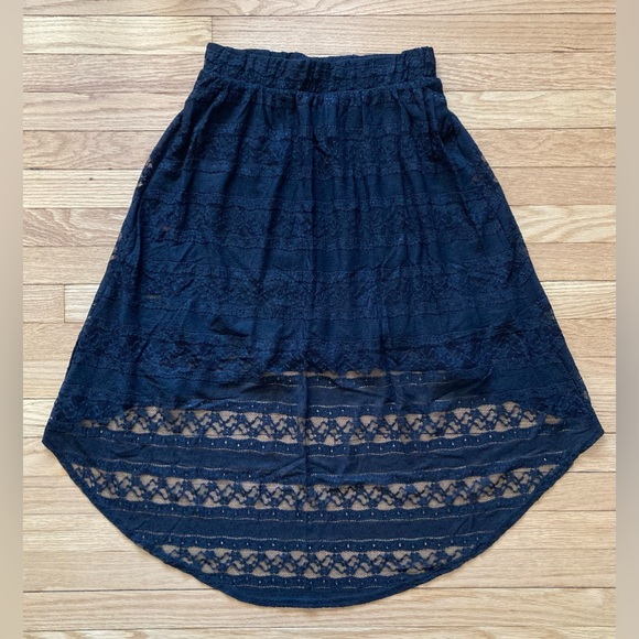 🖤 Hot Topic black lace high-low skirt - Picture 3 of 8